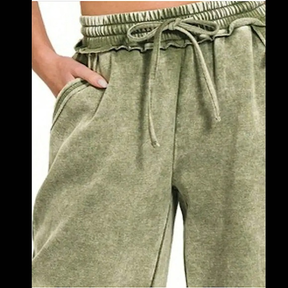 New Zenana Acid Wash Palazzo Sweatpants - Picture 3 of 4